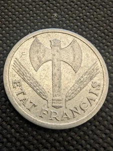 1944-C 2 FRANC TRAVAIL FAMILLE PATRIE ETAT FRANCIS COIN TOKEN - AU CONDITION - Picture 1 of 12