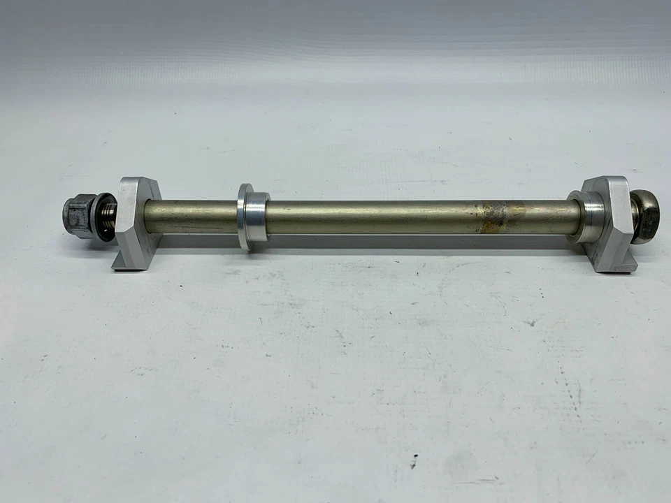 BMW F800R Hinterrad Steckachse Achse Rear Axle spindle (4) 15' - Imagem 1 de 3