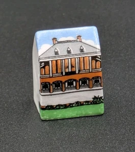 Vintage Birchcroft Miniatur Haus Fingerhut Bone China Gt. Brittian Opryland Hotel - Bild 1 von 10