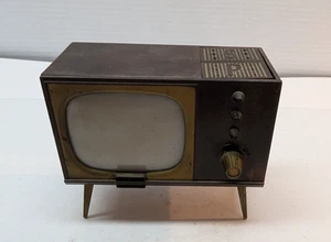 Vintage Tiny TV Television Photo Holder Mid Century Modern Salt & Pepper Shakers - Picture 1 of 13