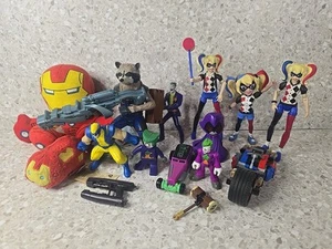 Lote Mixto de 15 Juguetes de Cómic Marvel, DC, Harley, Joker, Avengers, Lego, ¡BONITO! - Imagen 1 de 12