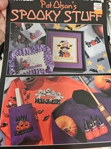 Leisure Arts Halloween Leaflet 2730 Spooky Stuff - Picture 1 of 1