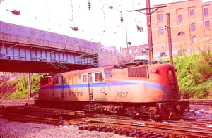 ORIGINAL KODACHROME SLIDE AMTRAK GG-1 #4927 BALTIMORE, MD APRIL 1981 - Picture 1 of 1