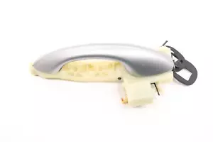 2019 - 2023 HYUNDAI SANTA FE FRONT RIGHT EXTERIOR DOOR HANDLE OEM SILVER_R2T - Picture 1 of 11
