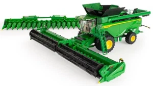 NEW John Deere 1/32 Scale X9 1000 Combine  Prestige Collection LP77347 - Picture 1 of 2