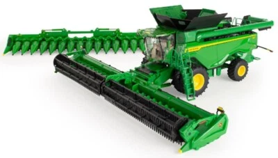 NEW John Deere 1/32 Scale X9 1000 Combine  Prestige Collection LP77347 - Image 1 of 2