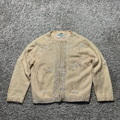 True VINTAGE 1950s McMullen Hand Beaded Lambs Wool Angora Cardigan 36 XS - Image 1 of 4