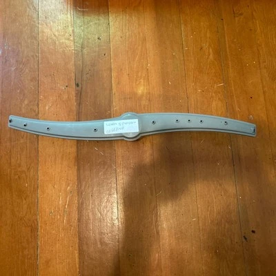 Brazo pulverizador inferior para lavavajillas Bosch 00668148 pieza OEM Foto 1 de 4