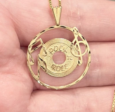 Colgante Disco Rock N Roll Oro 14K, Estilo Vintage Años 50’s Foto 1 de 4