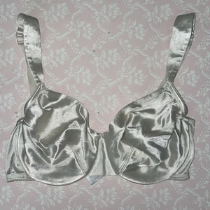 Vintage Victoria's Secret Second Skin Unlined Satin Bra Sz 34D Wide Adj Straps - Picture 1 of 11