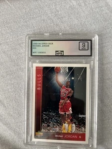 1993 UPPER DECK #23 MICHAEL JORDAN GRADED  MPE-MINT 9 - Foto 1 di 4