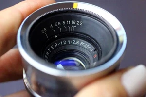 Jupiter-12 35mm f/2.8 M39 Wide Angle Lens – Soviet LTM Rangefinder – Biogon Copy - Picture 1 of 10