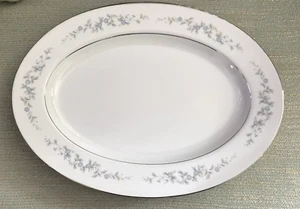 Fine Porcelain Serving Platter FORGET-ME-NOT  Floral Pattern Oval Japan 12x9" - Picture 1 of 9