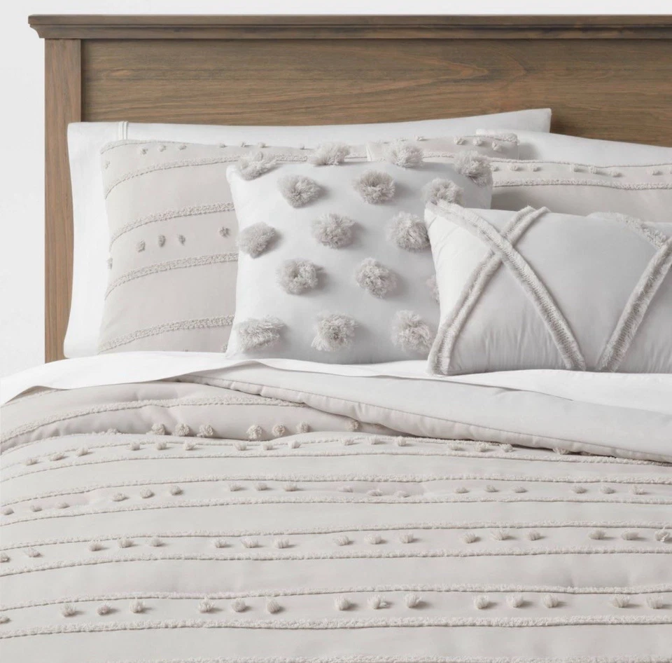 Full/Queen Quinlan Clipped Stripe Dot Comforter Bedding Set 5pc Threshold NEW - Image 1 of 4