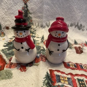 Cracker Barrel Christmas Snowman Salt & Pepper Shaker Set Holiday 2025 New* - Picture 1 of 13