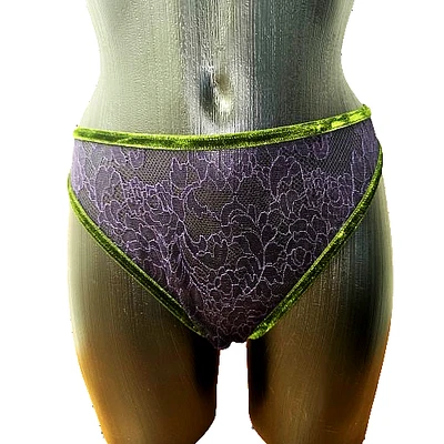 Ravage exklusiver String, Tanga Lila  Gr. 40  Spitze *Luxus Lingerie Neu - Bild 1 von 4