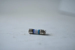 LITTELFUSE FLNR20 CLASS RK5 TIME DELAY DUAL ELEMENT FUSE - Picture 1 of 3
