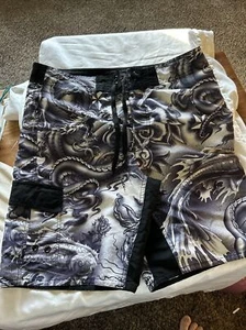 JOE BOXER Men’s Board Shorts Size Medium Black White Fish - Picture 1 of 12