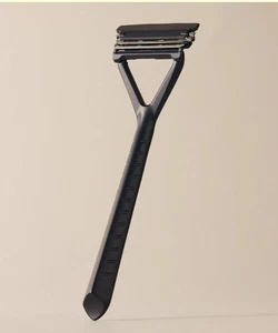 NEW The Leaf Razor Black Metal Shaver with 10 Blades for All Skin Types - Picture 1 of 3