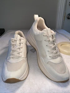Abercrombie & Fitch Lace Up Athletic Shoes Biege Leather Women Size 11 Was $120 - Picture 1 of 14