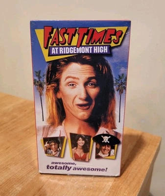 FAST TIMES AT RIDGEMONT HIGH новый запечатанный VHS 1999 универсальные водяные знаки SEAN PENN - Изображение 1 из 4