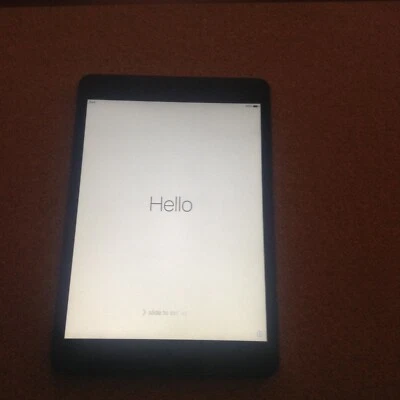 Apple iPad Mini 1st Generation 7.9 Inch Tablet Wifi 16GB Storage Space Grey - Image 1 of 3