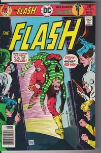 The Flash 243 1976 Green Lantern Arrowverse/DCEU Movies! VERY HIGH GRADE OW pgs - Picture 1 of 3