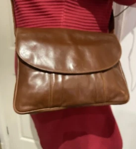ENNY-ICONIC ITALIAN VINTAGE MAKER-LARGE SOFT LEATHER-CROSSBODY BAG-CONKER-VGC. - Picture 1 of 19