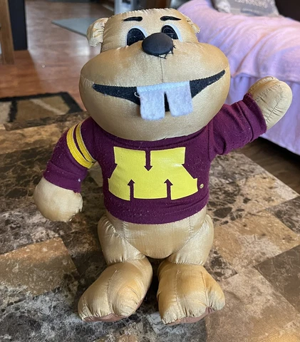 VINTAGE MINNESOTA GOLDEN GOPHER (GOLDIE)  STUFFED MASCOT!  12 X 13 Cover