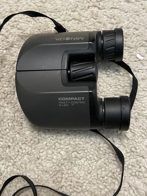 Minolta Compact Binoculars 8X23 7° Multi Coated Black With Carry Bag & Strap - Image 1 of 4