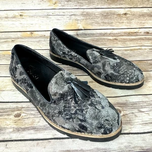 VANELi Womens Joona Slip On Floral Lug Sole Tassled Loafer Velvet Floral Shoes 8 - Picture 1 of 7