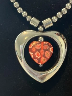 Collar de Hematita Vintage 16" Vidrio Rojo Corazón Colgante Cierre de Barril Bin2 Foto 1 de 3