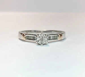 Estate 10k Multi-Tone Gold Round Baguette Diamond 0.25 CT Engagement Ring - Picture 1 of 6