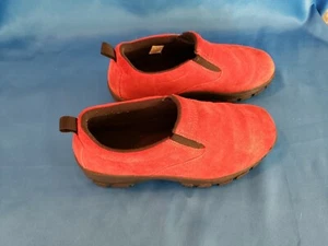 Lands End Women Suede Slipon Shoes Clogs Red Size 8M - Picture 1 of 3