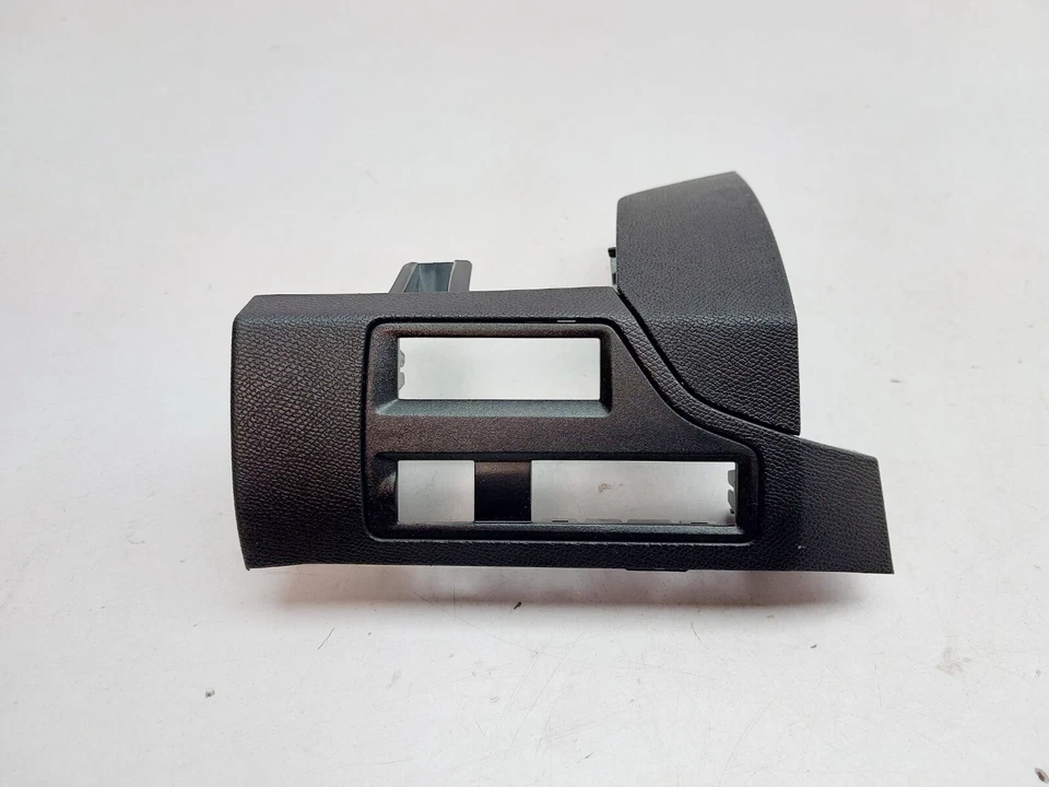 PEUGEOT 3008 P84 MK2 DASHBOARD LOWER TRIM COVER 2018 9810606877 - Image 1 of 4