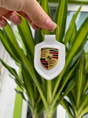 VENTA Llavero Porsche 911 Cuero Blanco Llavero Cresta Genuina WAP0500950E Stock en EE. UU. Foto 1 de 4
