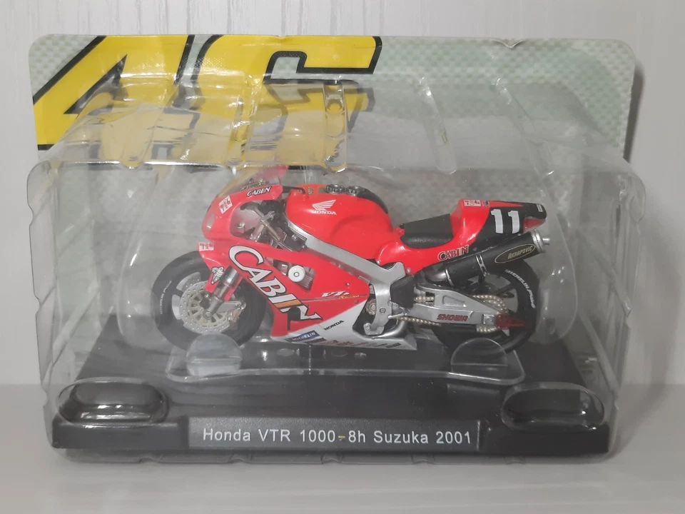 Modellino Statico 2001 Honda VTR 1000 Valentino Rossi 46 Moto Rosso Scala 1:18 - Immagine 1 di 1