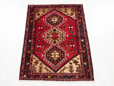 Excelente alfombra tribal vintage anudada a mano de 4' 10" x 3' 3" Foto 1 de 4