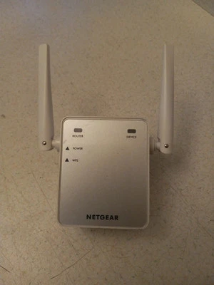 NETGEAR WiFi RangeExtender EX2700 N300 Wireless Signal Booster Repeater FREE S/H - Image 1 of 3