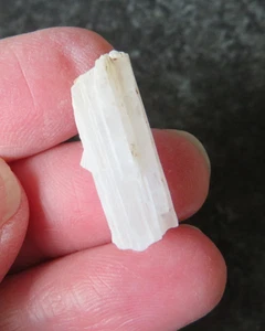 RARO NATROLITA (1,7 gramos / 22 mm) PIEZA NATURAL (5) 'LA PIEDRA DE LOS REINOS' - Imagen 1 de 7