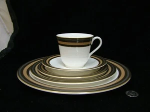 ROYAL DOULTON CADENZA H 5046  5 PIECE PLACE SETTING DINNER SALAD BNB PLATE CUP + - Bild 1 von 2