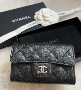 Nuevo Clásico Chanel Caviar Acolchado Solapa Tarjetero Cartera Negro Plata CC - Imagen 1 de 5