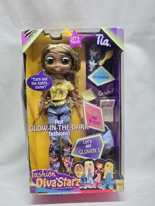 MATTEL 2002 FASHION DIVA STARZ TIA GLOW-IN-THE-DARK FASHIONS Talking DOLL B1233 - Bild 1 von 12