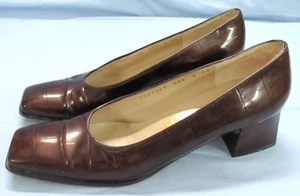 Vtg SALVATORE FERRAGAMO Brown Patent MOC CROC Square Toe SLIP-ON Heels Sz 8AAAA - Picture 1 of 9