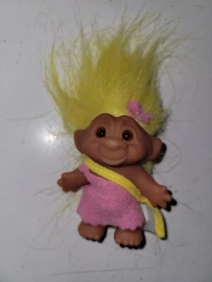 Troll Doll Dam Norfin 3" Girl in Pink Dress, Yellow Hair - Image 1 of 3