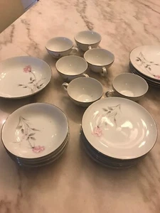 Fine China of Japan Canterbury 5211 Long Stem Pink Rose Dinner Set 22-peoce - Picture 1 of 8