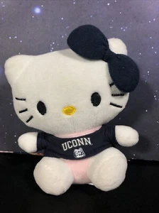 Peluche Uconn Hello Kitty Plushland circa 6" NCAA College - Foto 1 di 7