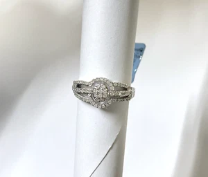Women's 10k White Gold Ring with 0.35CT Diamonds (Size 6.75) - Picture 1 of 9