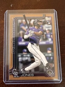 2025 Topps Series 1 - Greg Jones RC Gold 352/2025 - Rockies - Picture 1 of 2