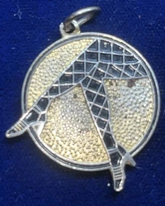 Vintage déjà vu showgirl pendant - Picture 1 of 5